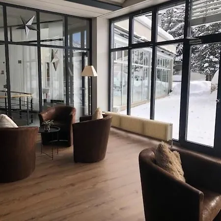 Schweizerhof Отель 3*
