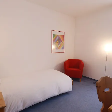Schweizerhof 3* פונטרסינה