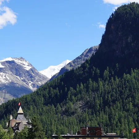 Hotel Schweizerhof 3*