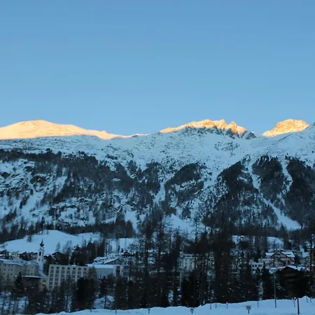 Schweizerhof Szálloda 3*