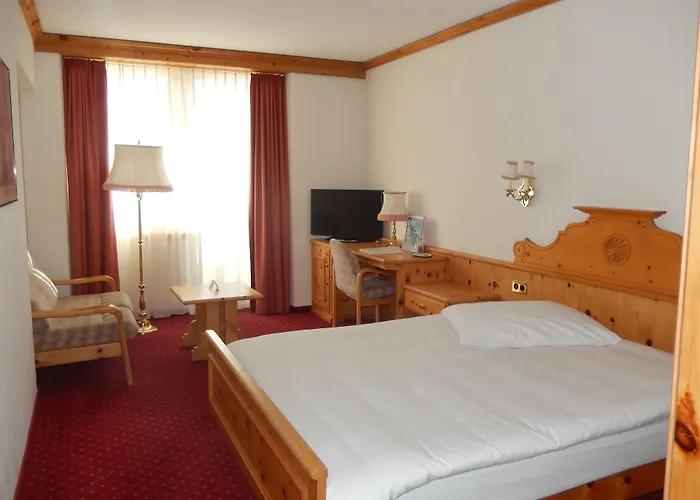 Отель Schweizerhof Понтрезина