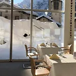 Отель Schweizerhof 3*