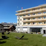 Отель Schweizerhof 3*