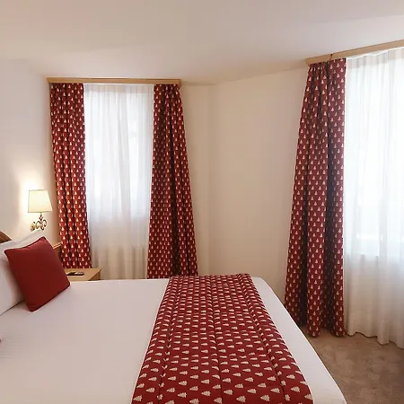 Schweizerhof 3* פונטרסינה