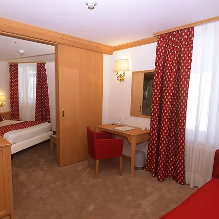 Schweizerhof מלון 3*